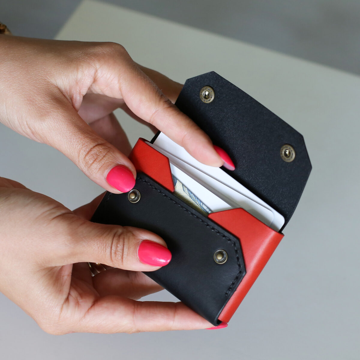 Minimalist Leather Wallet Mini Black Red